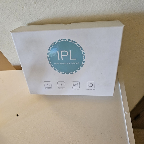 IPL Hair Removal Device - Picture 2 of 2